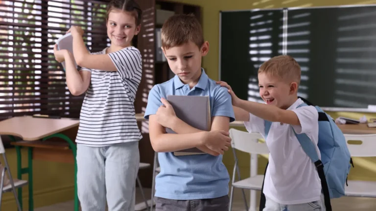 Väärtuste koolitus lastele koolikiusu vähendamiseks